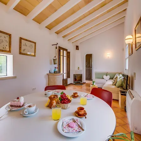 With Pool In Mallorca Holiday home Selva (Mallorca)